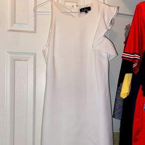 White lulus dress with ruffle sleeve
